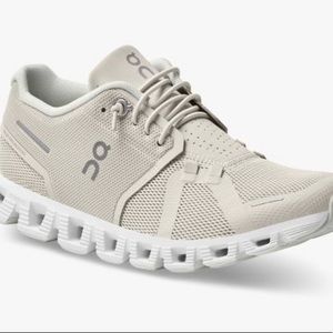 OnCloud 5 Running Shoes Brand New